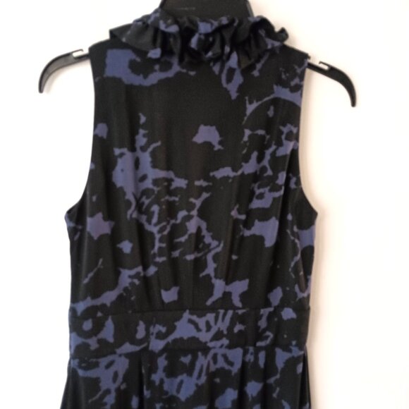 Taylor Floral Print Ruffle Dress Size 6 V-Neck Side Zip Stretchy Blend - Picture 9 of 10